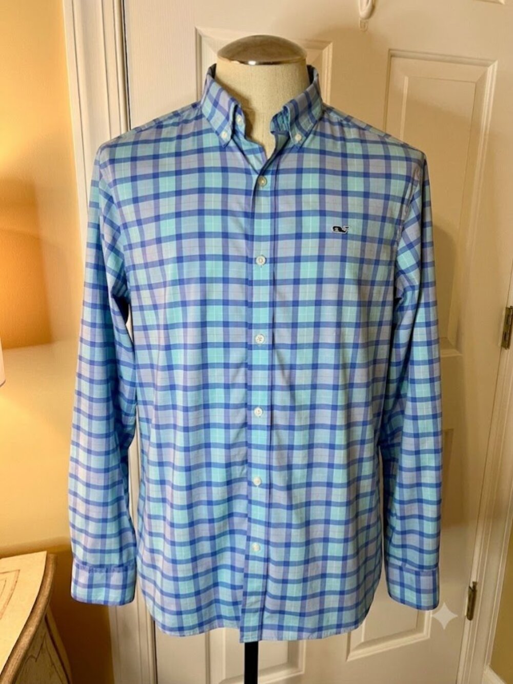 Vineyard Vines Performance Classic Fit Blue Plaid Button Down Shirt Size MEDIUM - Picture 2 of 3